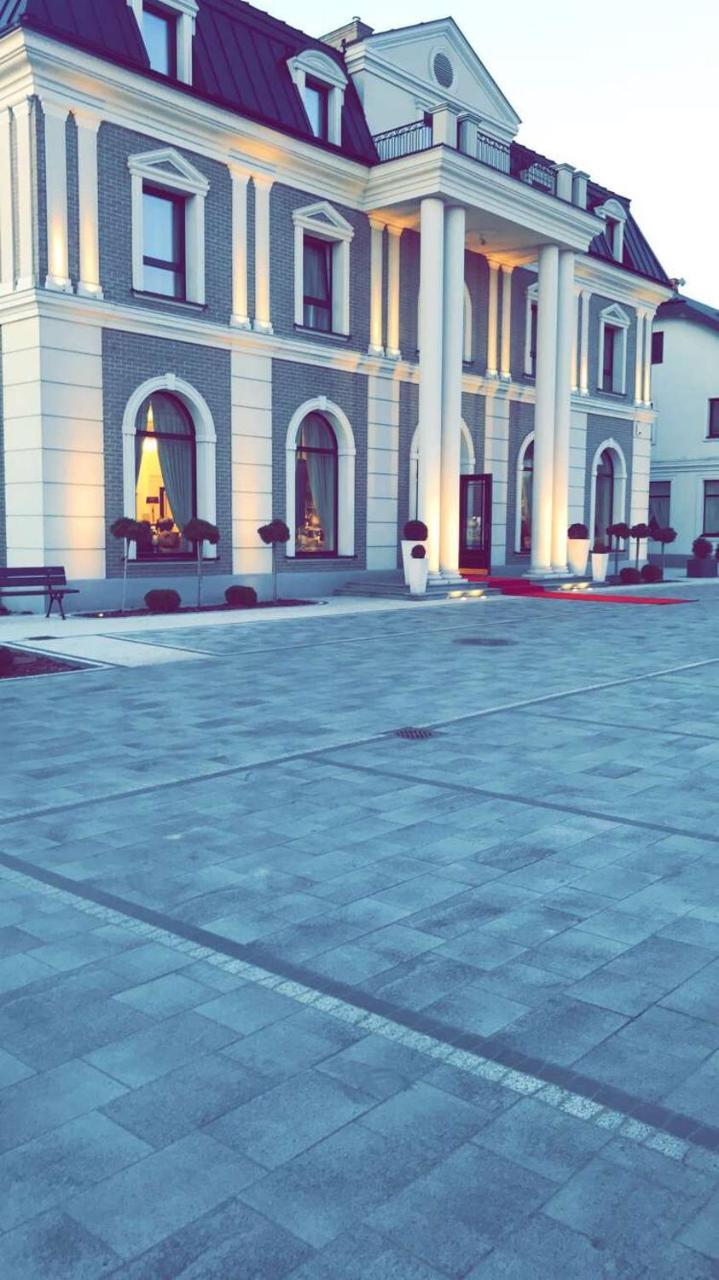 Hotel Mansor Ząbki Dış mekan fotoğraf